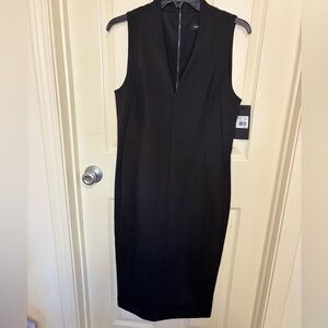 Andrew Marc Black Sleeveless V‑Neck Sheath Dress workwear autumn wedding guest